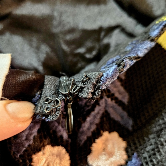 L'atiste by Amy Embroidered HiLo Cocktail Dress - Picture 8 of 11